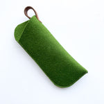 Load image into Gallery viewer, Sandy - felt glasses case, several colours available
