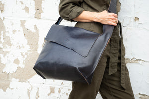 Sam - crossbody leather bag